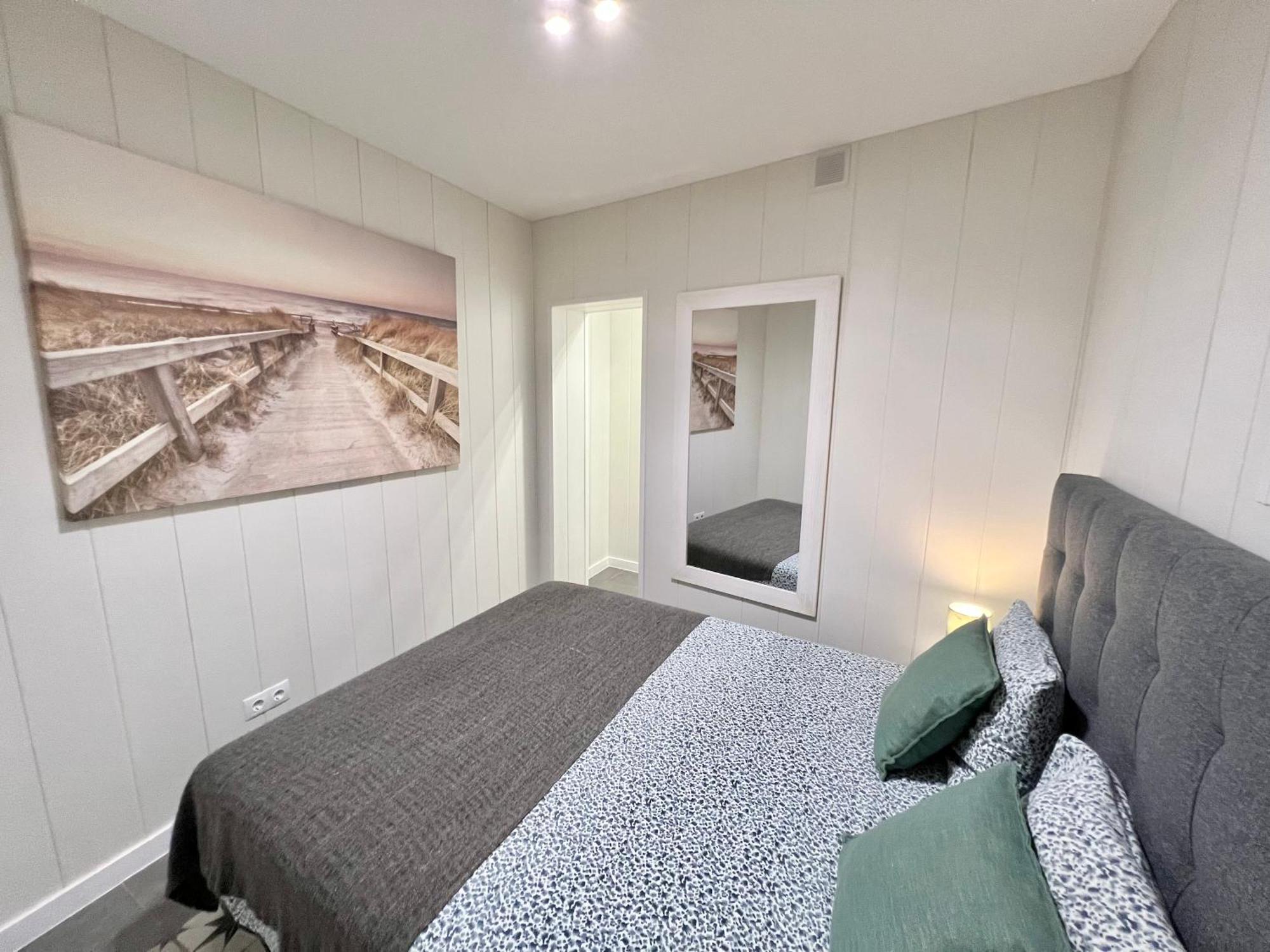 Cozy Suite Apartment, Wifi! Santa Coloma de Gramanet المظهر الخارجي الصورة