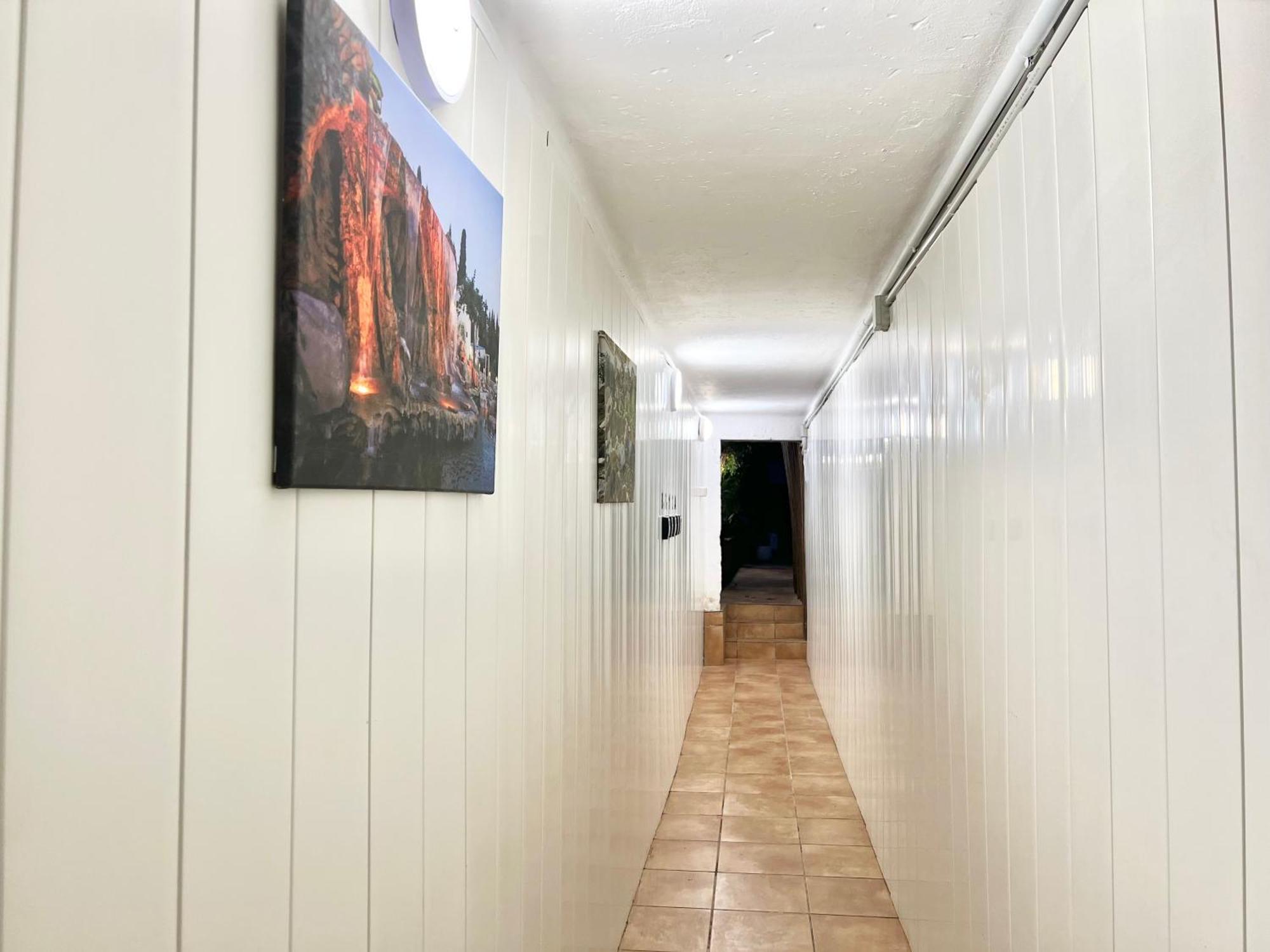 Cozy Suite Apartment, Wifi! Santa Coloma de Gramanet المظهر الخارجي الصورة