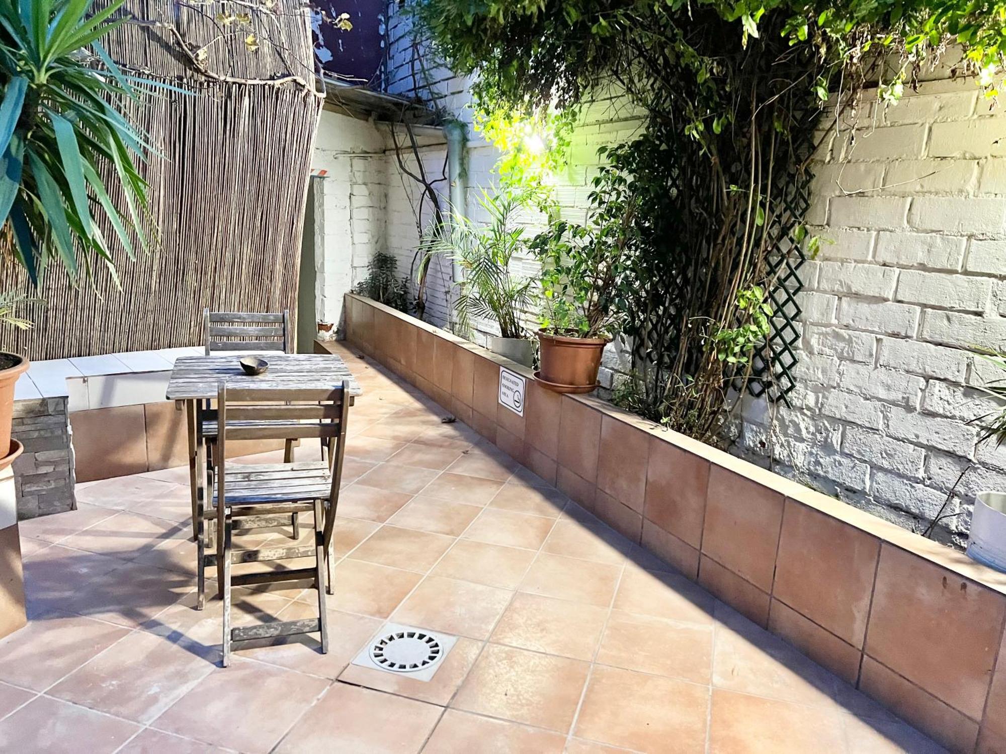 Cozy Suite Apartment, Wifi! Santa Coloma de Gramanet المظهر الخارجي الصورة