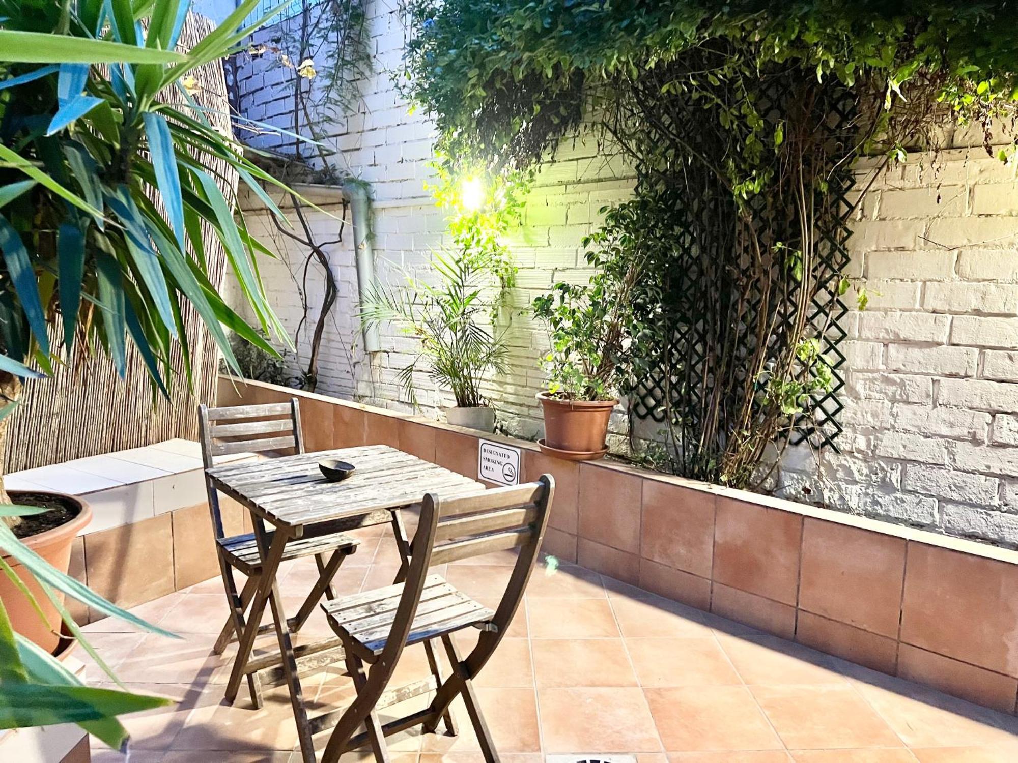 Cozy Suite Apartment, Wifi! Santa Coloma de Gramanet المظهر الخارجي الصورة