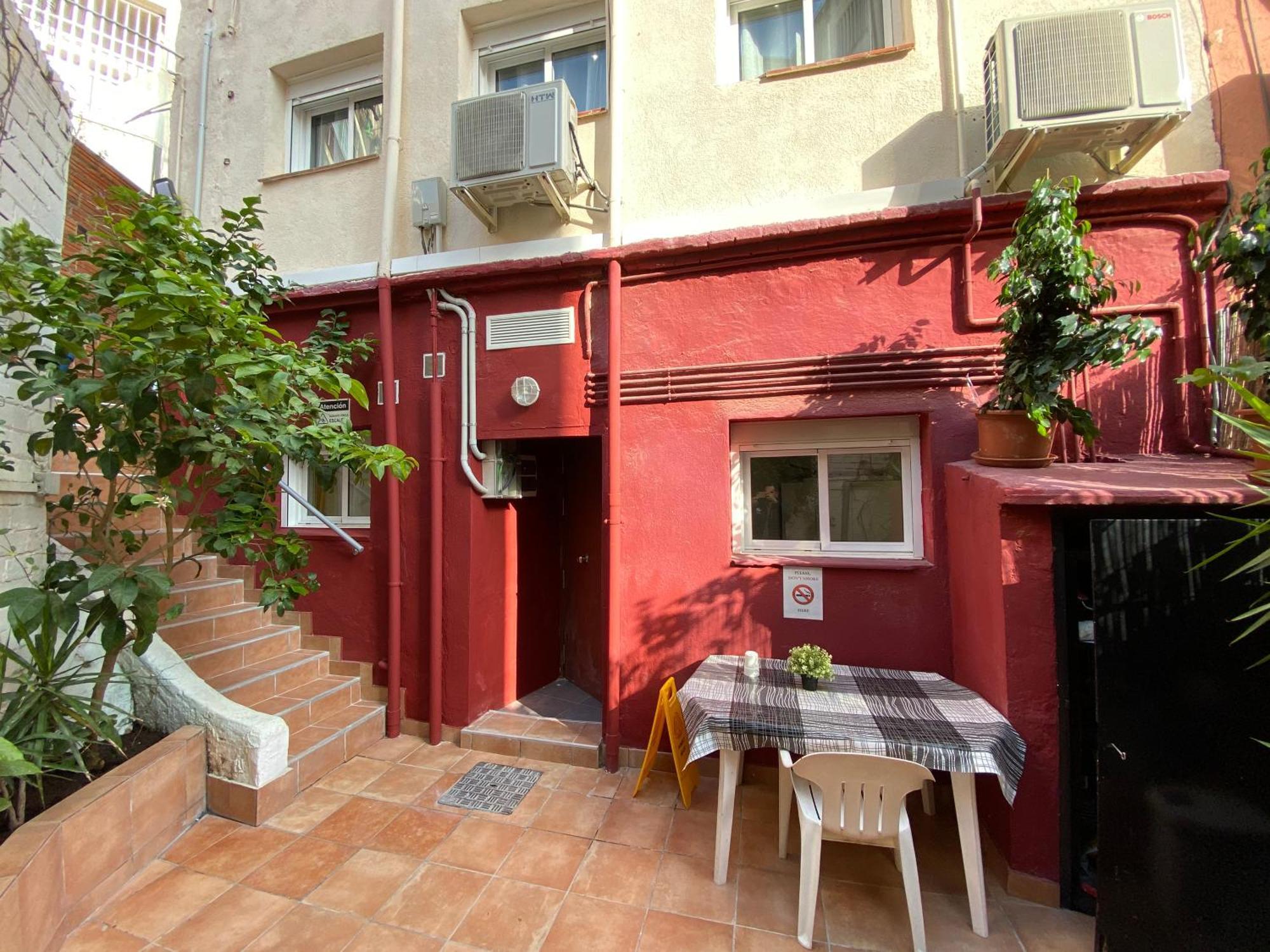 Cozy Suite Apartment, Wifi! Santa Coloma de Gramanet المظهر الخارجي الصورة