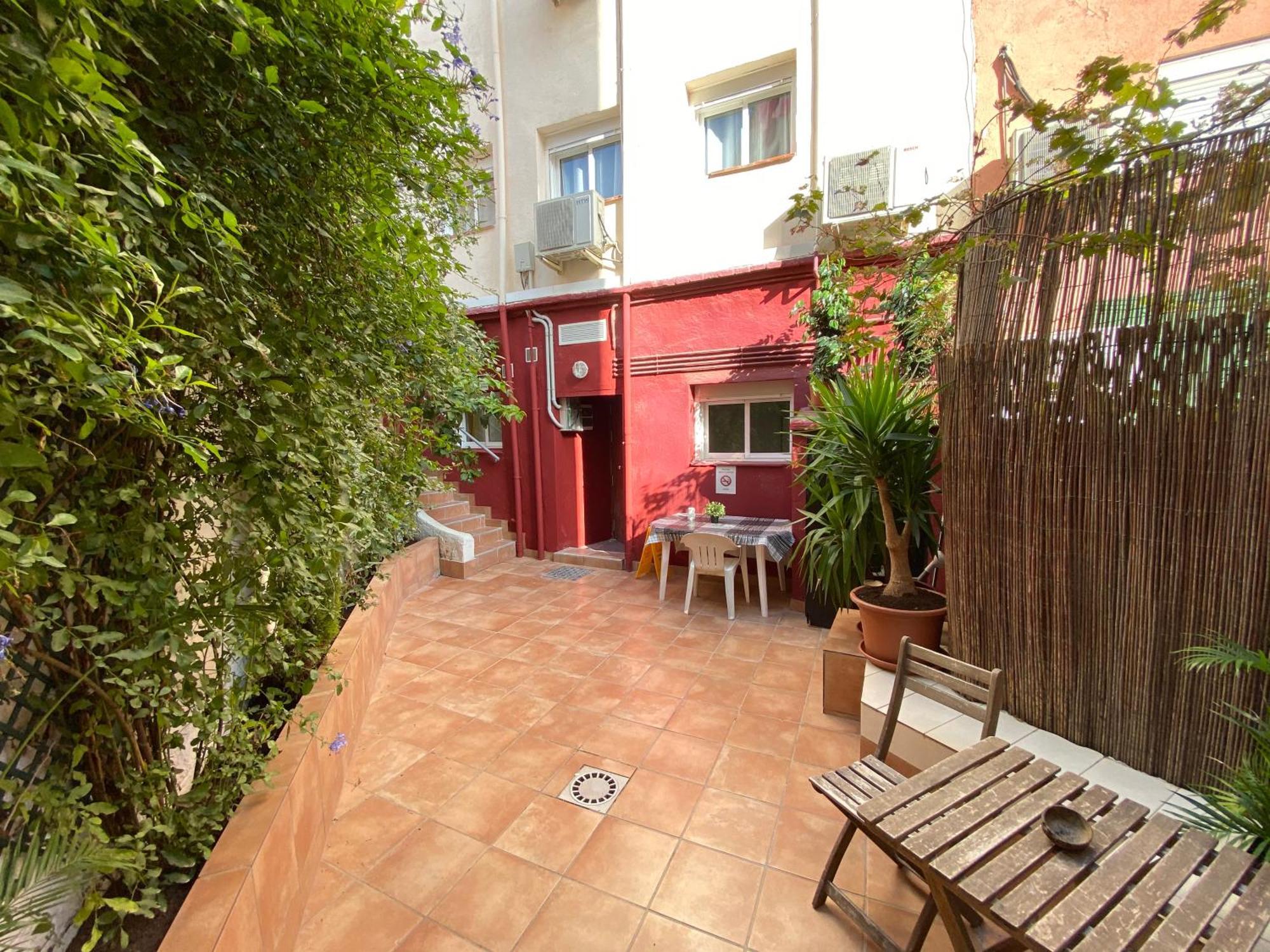 Cozy Suite Apartment, Wifi! Santa Coloma de Gramanet المظهر الخارجي الصورة