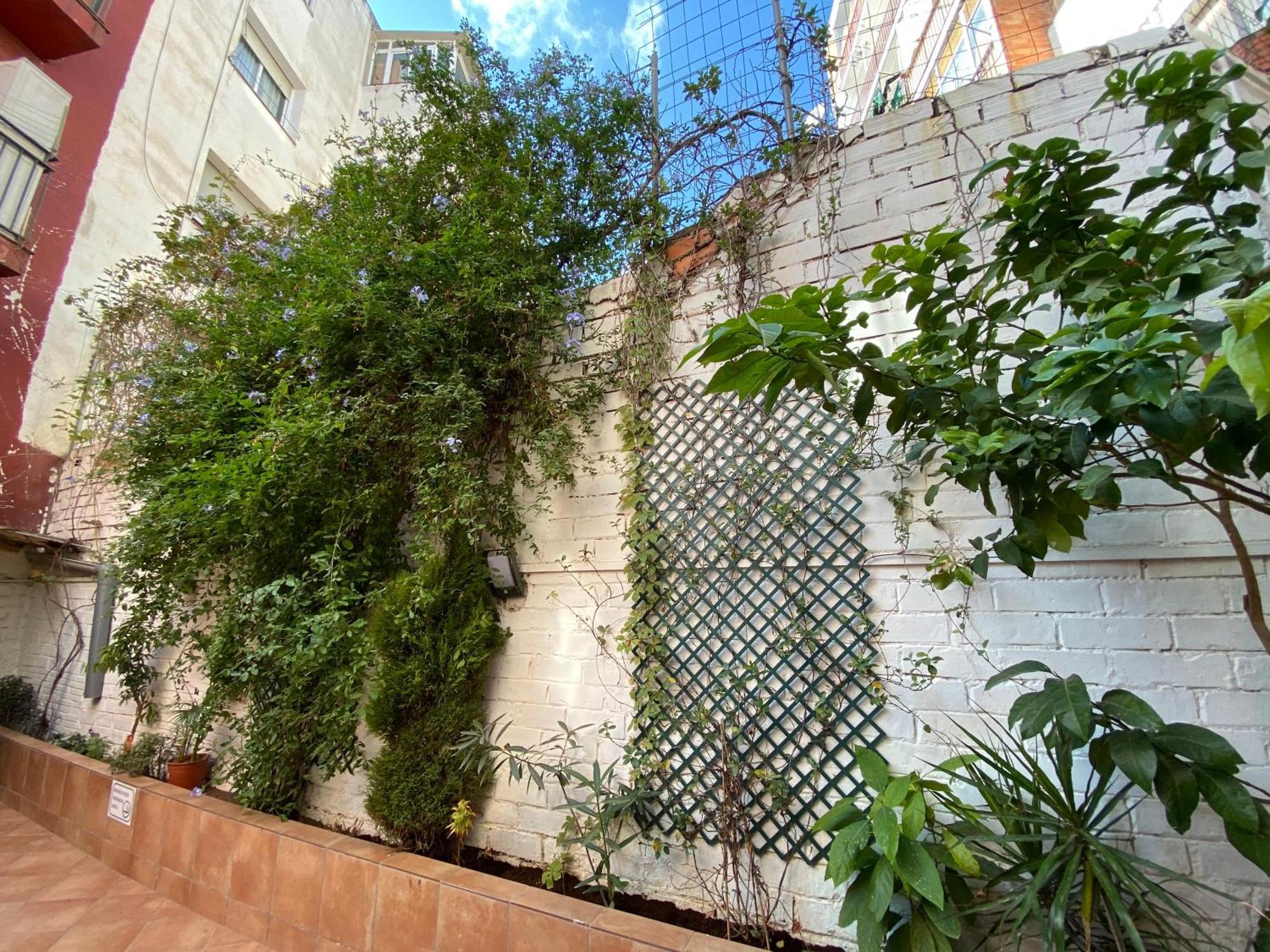 Cozy Suite Apartment, Wifi! Santa Coloma de Gramanet المظهر الخارجي الصورة
