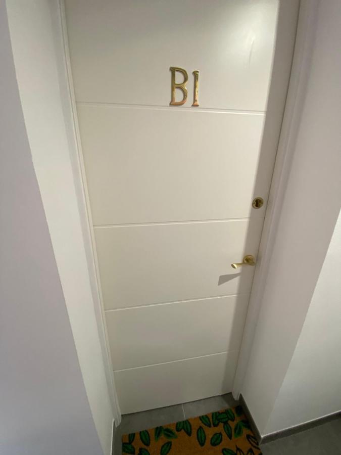 Cozy Suite Apartment, Wifi! Santa Coloma de Gramanet المظهر الخارجي الصورة